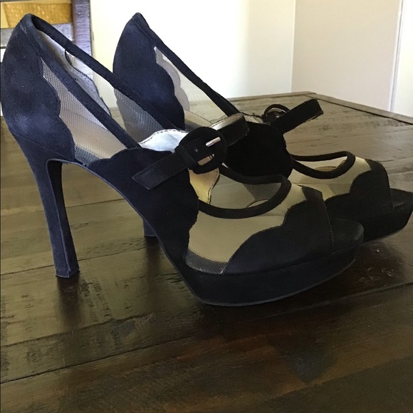 Levity Black Leather and Mesh Shoe - Picture 2 of 8